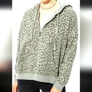 American Eagle Outfitters Ahh-mazingly Soft Green Leopard Print Hoodie Small